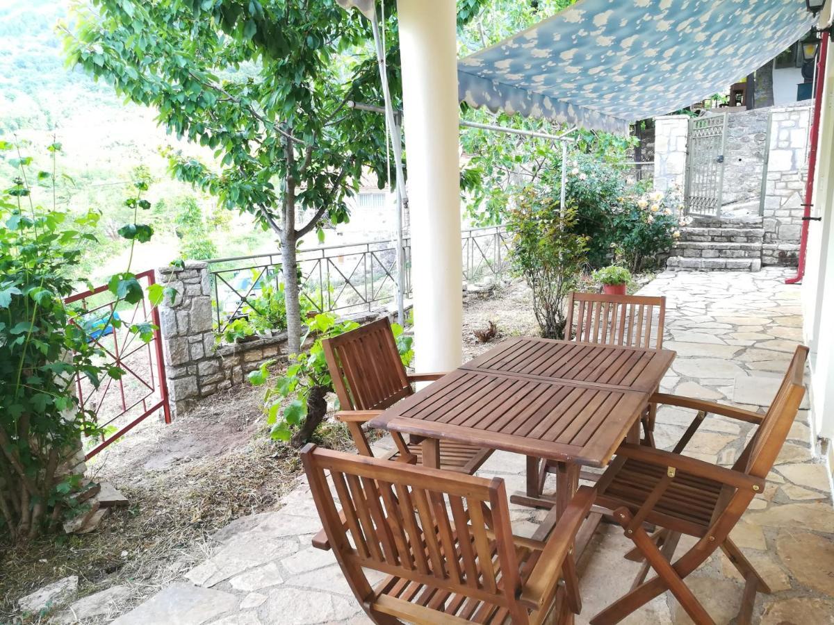 הוילה קלבריטה Plataniotissa Mansion מראה חיצוני תמונה