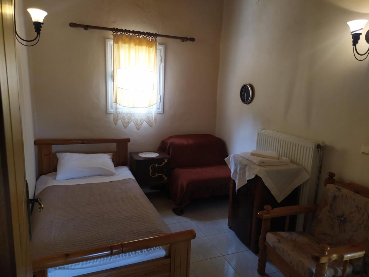 הוילה קלבריטה Plataniotissa Mansion מראה חיצוני תמונה