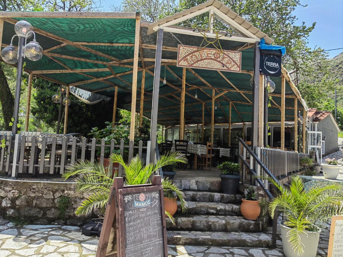 הוילה קלבריטה Plataniotissa Mansion מראה חיצוני תמונה