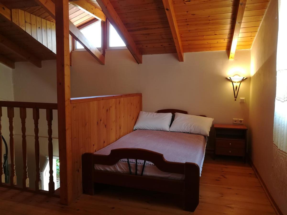 הוילה קלבריטה Plataniotissa Mansion מראה חיצוני תמונה